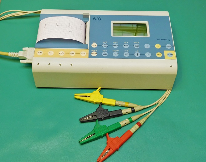 Aparat EKG